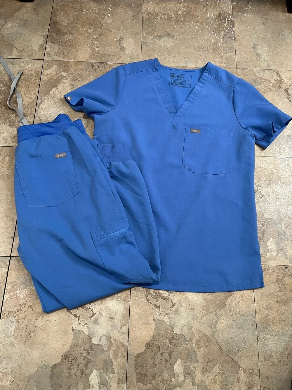 FIGS Classic V-Neck Scrub Set in Cobalt
